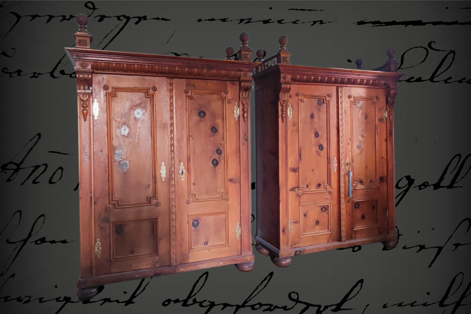 Null Paire d'armoires, pin, sculpté, vers 1880, 178 x 127 x 55 cm, traces de vie&hellip;