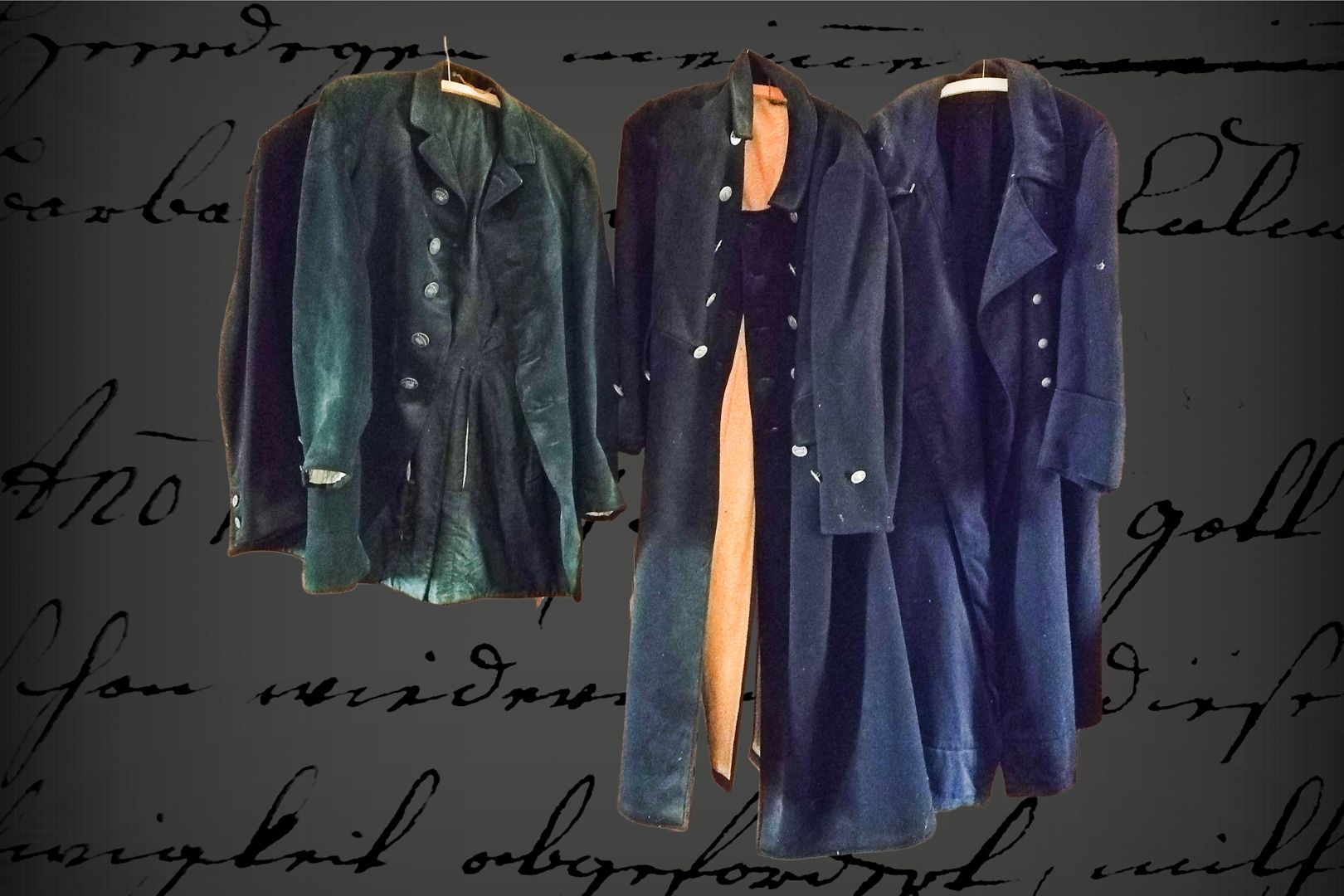 Null Conv. 2 manteaux d'uniforme et 2 vestes, en partie avec des boutons de cour&hellip;