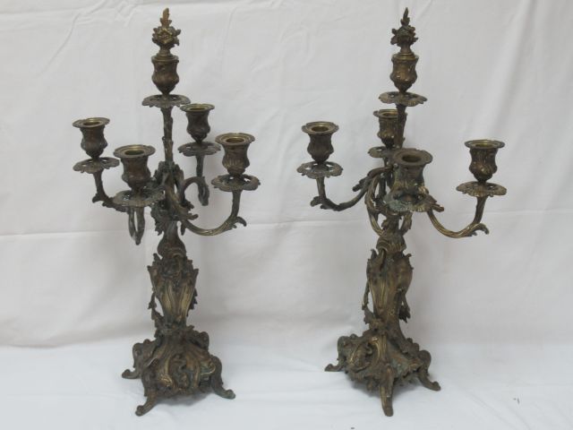 Null Paire de candélabres en bronze. Style Rocaille. Haut.: 48 cm (une bronze à &hellip;