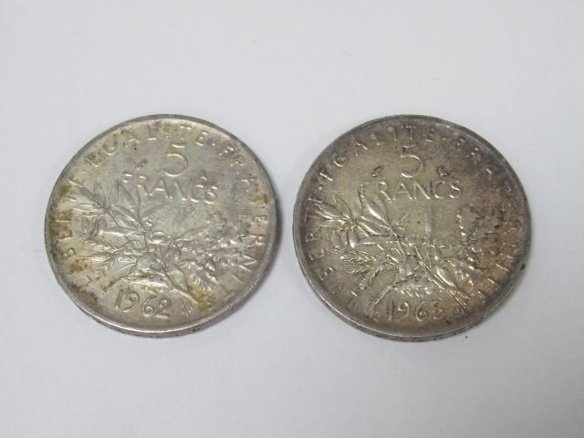 Null France, lot de deux pièces en argent 5 francs semeuses. 1962/1965, poids: 2&hellip;