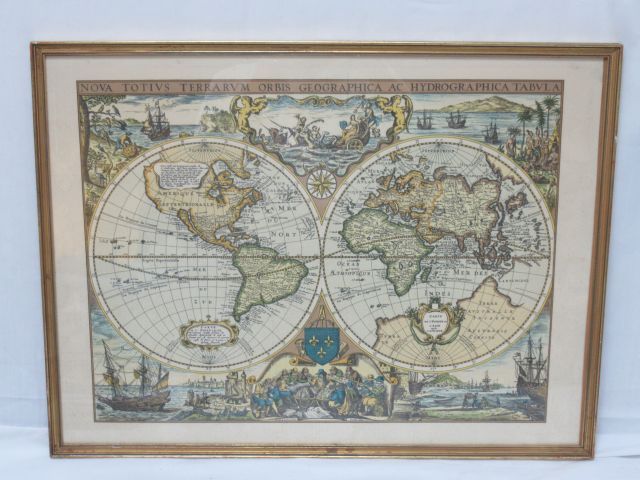 Null Mappemonde, reproduction moderne. Encadrée sous verre. 42 x 55 cm