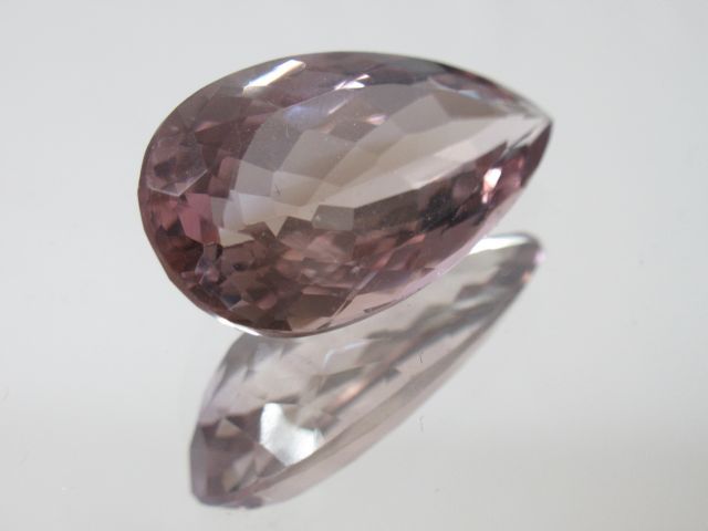 Null Amethrine, 14.19 carats. With its certificate.