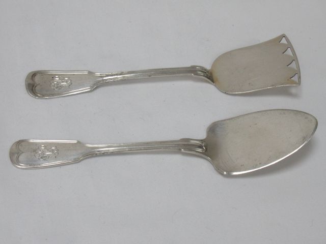 Null 2 pieces silver hors d'oeuvre set (800). Numerated. MO : POSEN. Net weight &hellip;