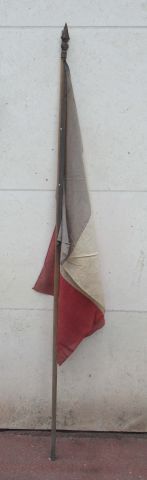 Null Bandiera francese. XIX secolo. (usura) Manico in legno. Lunghezza: 72 cm