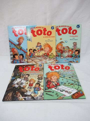 Null Suite de 5 bandes dessinées "Les blagues de Toto" de 2015 à 2017.TBE