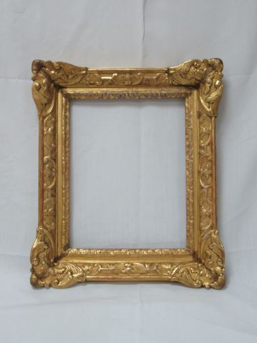 Null Cadre à clefs en bois stuqué et doré. XIXe siècle. 51 x 42 cm (38 x 30 cm) &hellip;