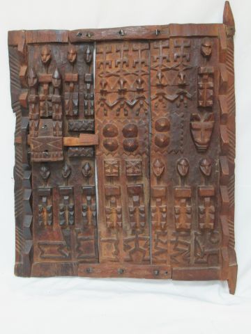Null AFRIKA ( MALI) Dogon-Speicher-Tür aus geschnitztem Holz. 64 x 52 cm