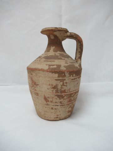 Null Terracotta oenochoe, decorated with concentric circles. Phoenician or Roman&hellip;