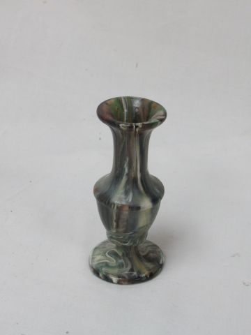 Null 在穆拉诺的味道，多色玻璃的soliflore花瓶。高度：11厘米
