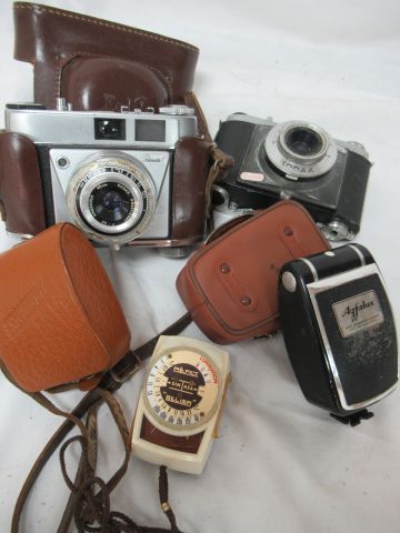 Null Set aus 2 KODAK Kameras und 2 Posometern, darunter ein AGFA um 1970