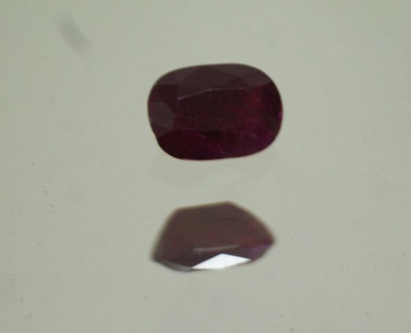 Null Important oval ruby on paper.

Weight : 3,86 cts approx.