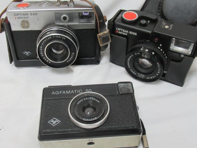 Null AGFA Lot de 3 appareils photos. Circa 1980.