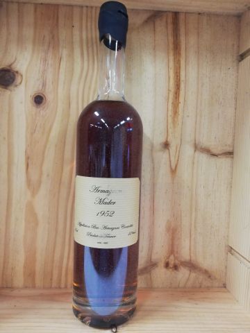 Null Bottle of Bas Armagnac Mader 1952. 70cl. 40% vol.
