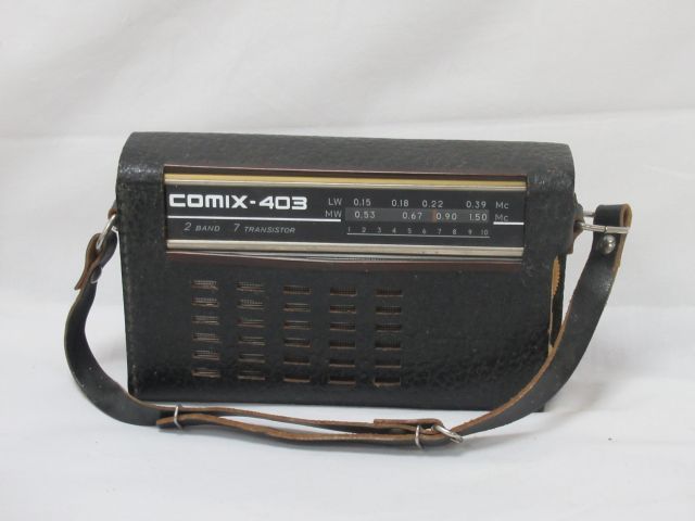 Null RUSSIE Transistor "Comix-403". Circa 1970. (manque) 16 cm. Dans son étui.