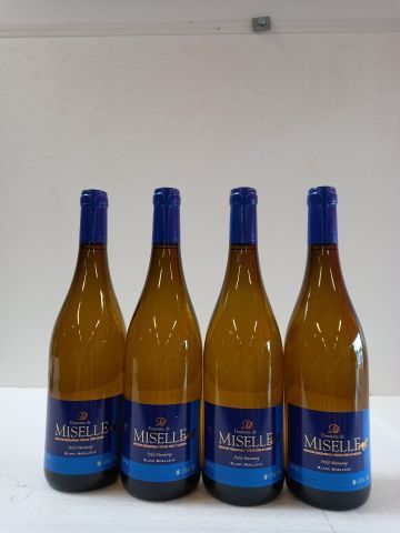 Null 4瓶Liquoreux。2016年。米赛尔酒庄。小马森。谢瓦利埃酒庄。阿马尼亚克地区生产的葡萄酒。限量版