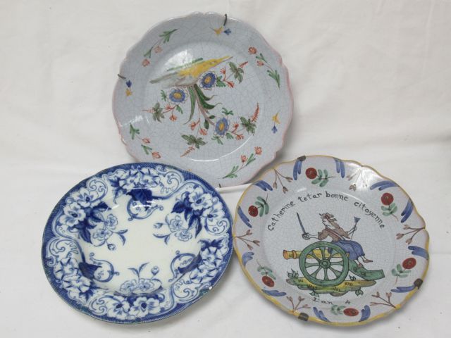 Null Set of 3 earthenware plates, one with revolutionary decoration and one in C&hellip;