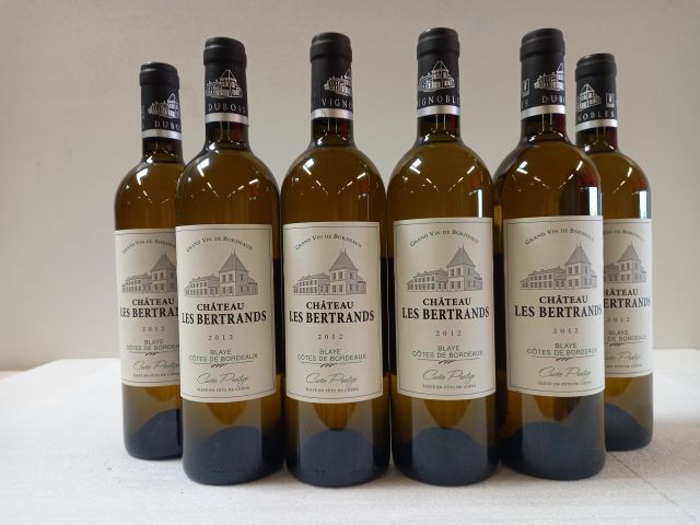 Null 6 bouteilles de Château Les Bertrand. 2012. Côtes de Bordeaux. Blaye. Blanc&hellip;