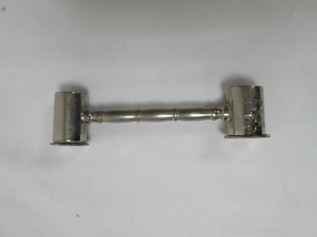 Null Powder measure in metal. Length: 9 cm