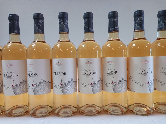 Null 12 bottles of Domaine du Tresor. 2017. Gris de gris. Dry rosé. Pays d'Oc