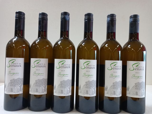 Null 6 bottles of Domaine du Haut Sénaux. 2015. Sauvignon. Heavy bottle in 18th &hellip;
