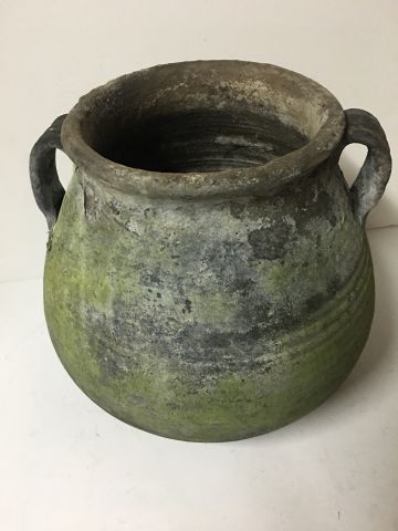 Null AFRIQUE (?) Ancien et important pot traditionnel en terre cuite à cul rond &hellip;