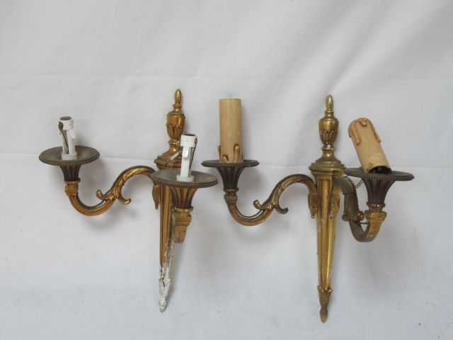 Null A pair of ormolu sconces with two arms of light. Restoration style. Height:&hellip;