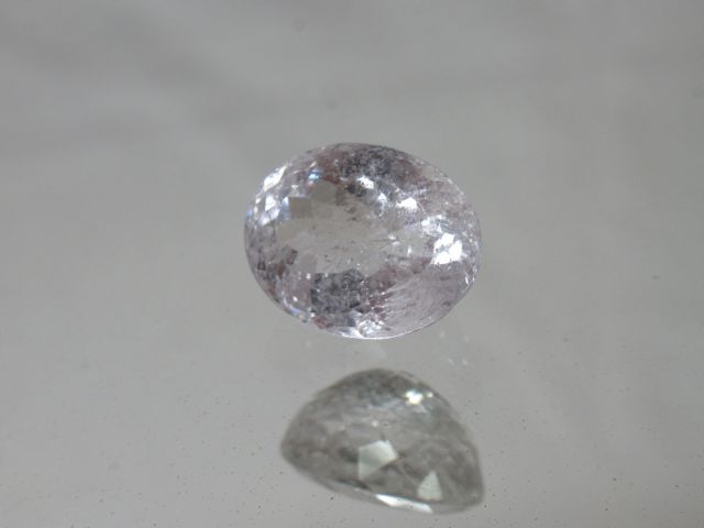Null Goshenite. 10.65 carats. With its certificate.