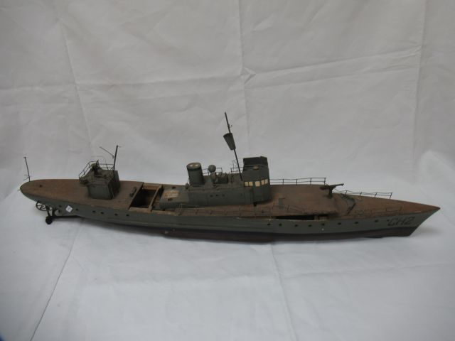 Null Model of a wooden ship. (wear and tear, missing parts). Length: 97 cm