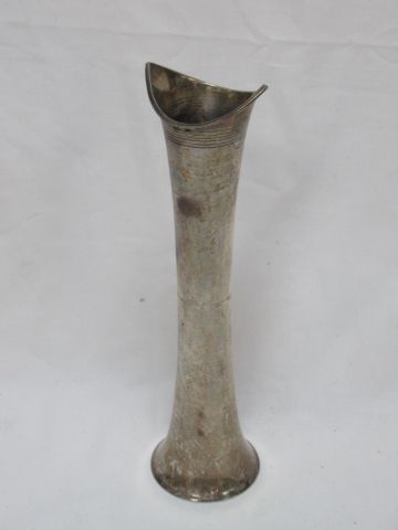 Null Vase soliflore en argent. Poids : 143 g Haut.: 23 cm