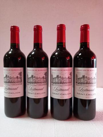 Null 4 bouteilles de Saint Emilion. 2012. Château Lestonnat.