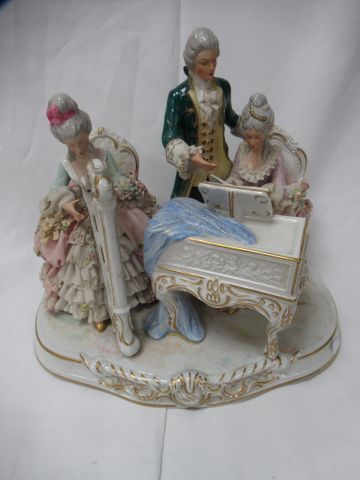 Null DRESDE Polychrome porcelain group, representing "The Music Lesson" 34 x 34 &hellip;