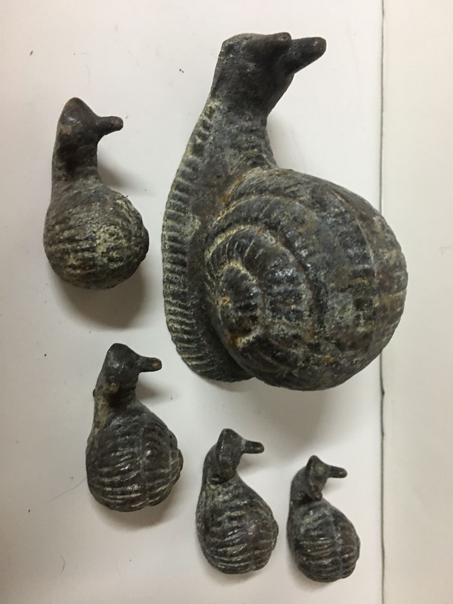 Null Set of 5 cast iron snails L 5 to 11 cm H 2.5 to 7 cm