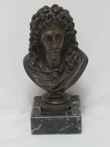 Null 拉辛的半身铜像。印有 "Blanchard à Paris "字样。大理石底座。19厘米