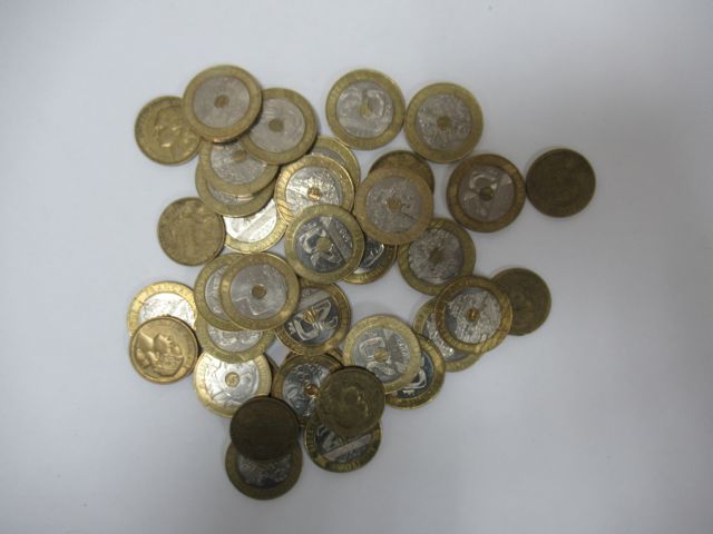 Null FRANCE Lot de pièces de 20 francs en métal. Circa 1950 et 1990.