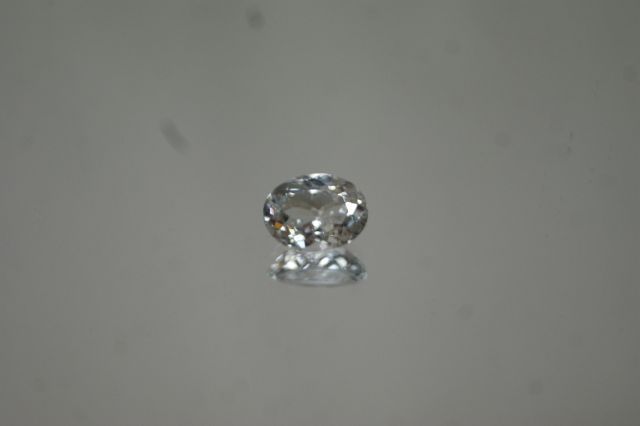 Null Goshenite, oval. 3.07 carats. With its certificate.