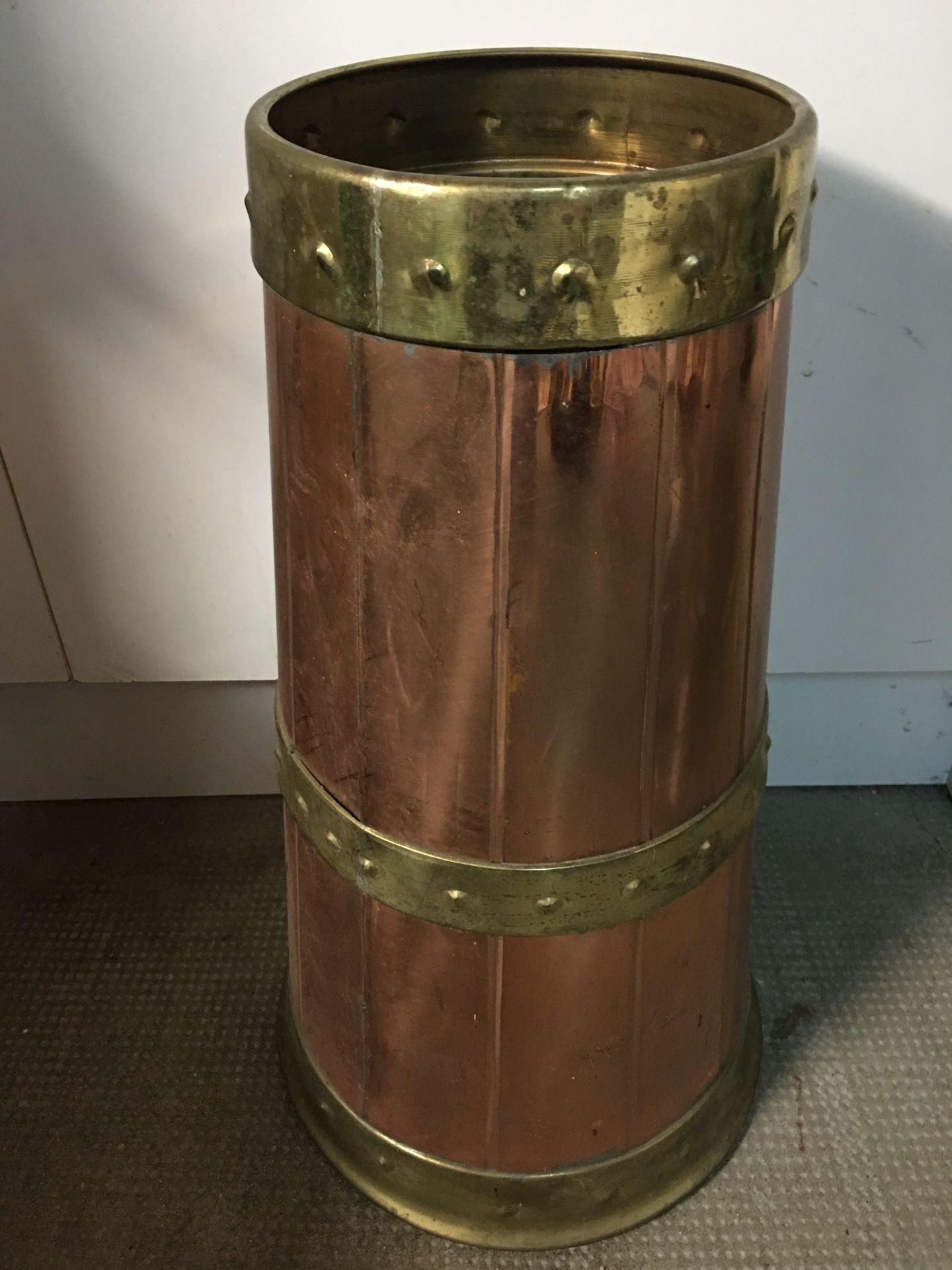 Null Umbrella stand in copper and brass D29cm H51 cm