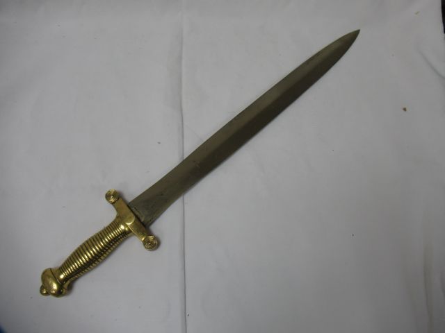 Null 黄铜和金属剑。Coulaux Frères (Klingenthal)。 大约1830/40年。长度： 86 cm