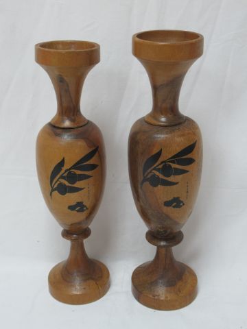 Null Paire de vases en bois. Haut.: 33 cm