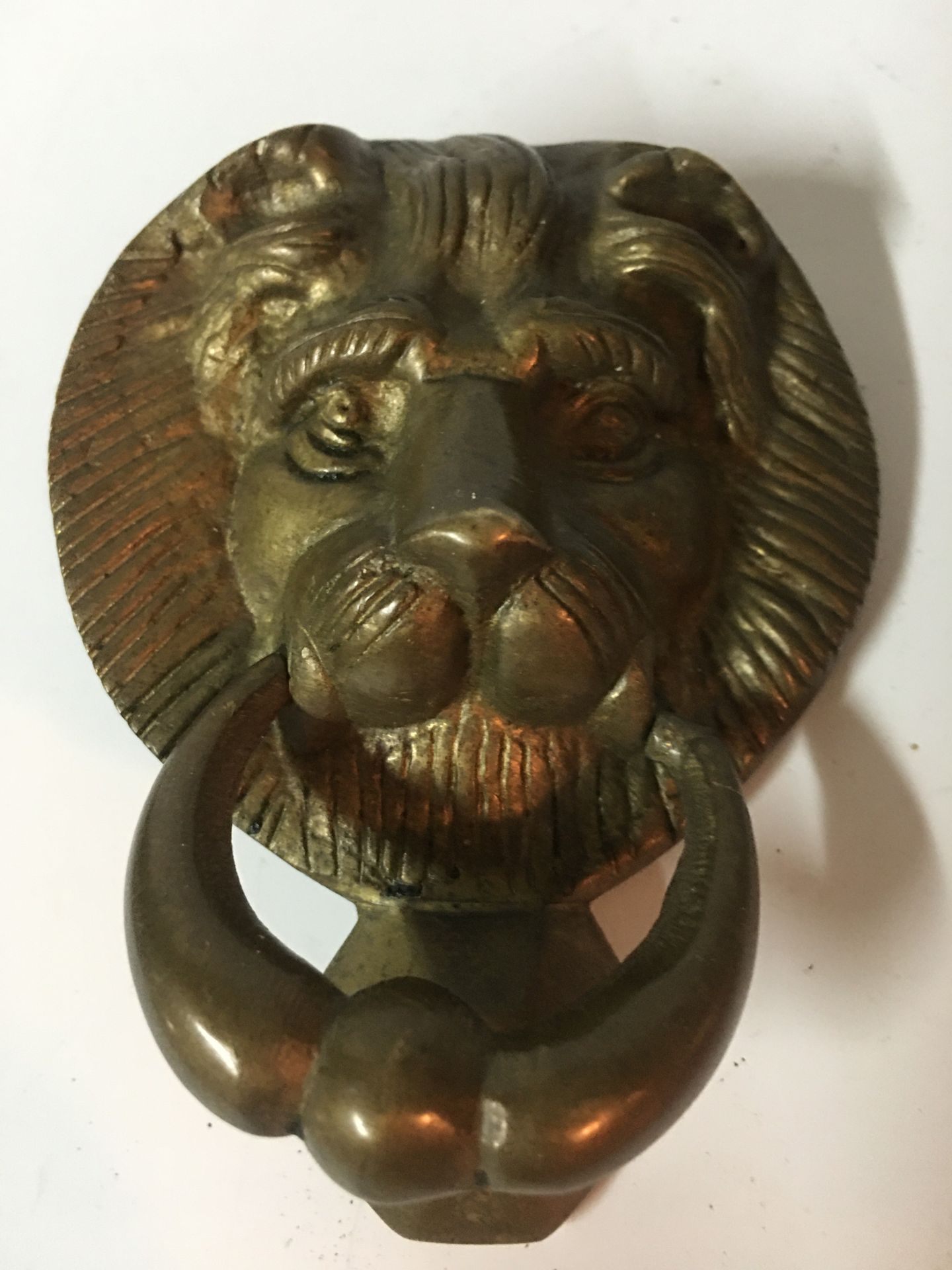 Null Heurtoir de porte en bronze figurant un lion 8x10cm