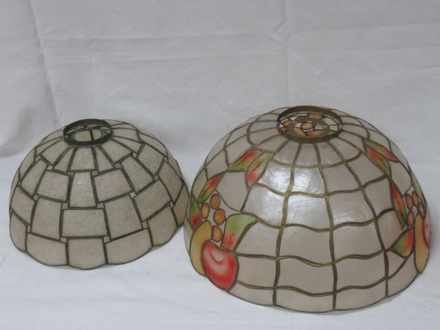 Null Set of two metal and cloisonne resin lampshades. Diameter: 32-40 cm Circa 1&hellip;