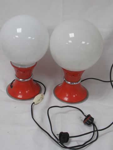 Null Pair of metal and glass lamps. Circa 1970. Height: 26 cm
