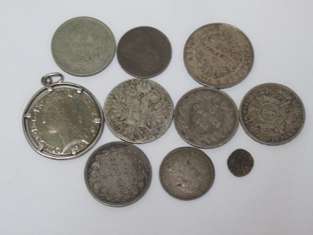 Null FRANCE Lot de pièces en argent. XVIIIe, XIXe et Xxe. Poids : 174,33 g (impo&hellip;