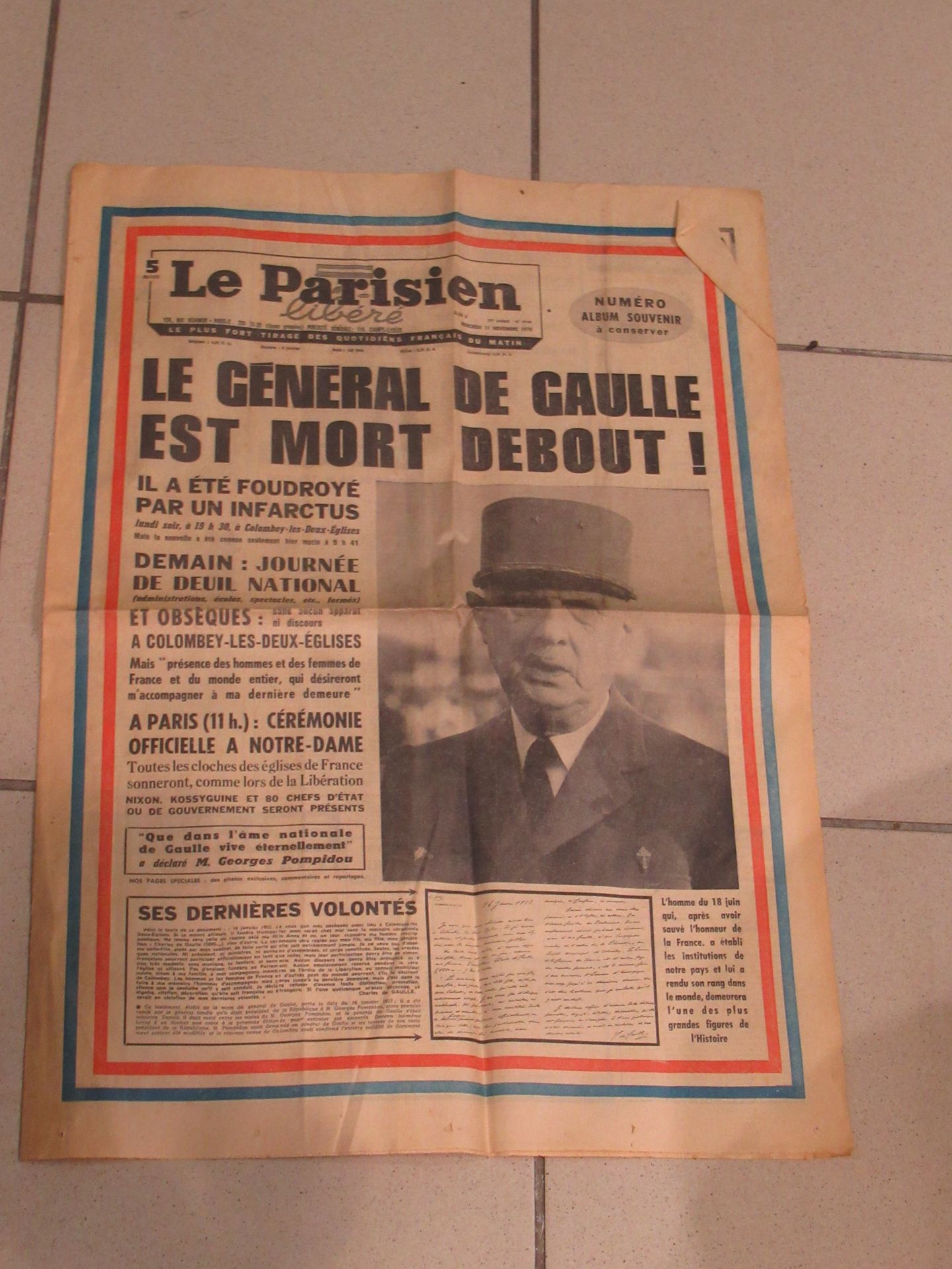 Null Exemplaire du Parisien du 11 Novembre 1970, sur la mort du Général De Gaull&hellip;