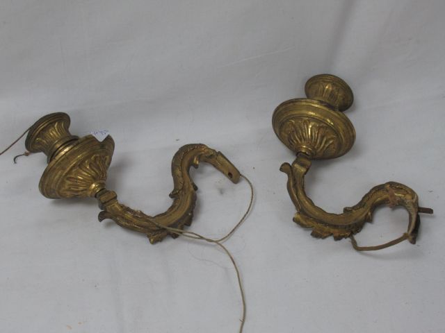 Null Ein Paar vergoldete Bronze-Klavierlampen. Länge: 16 cm