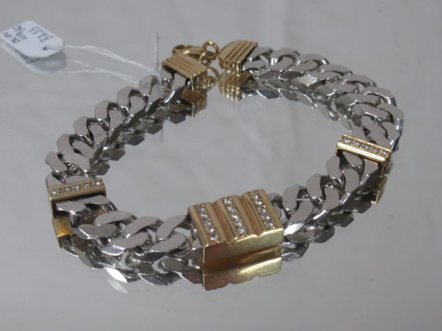 Null Bracelet gourmette en or 18K et argent, serti de diamants. Long.: 18 cm. Po&hellip;