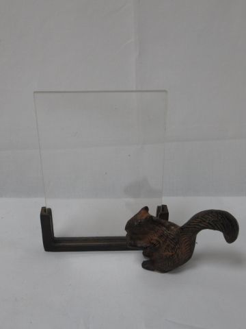 Null Cadre photo en bronze et plexiglas, à décor d'un écureuil. 15 cm