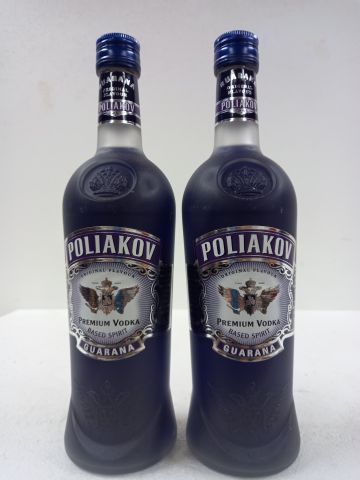 Null 2 bouteilles de Vodka Prémium Poliakov Guarana Original Flavou 70cl 18% vol