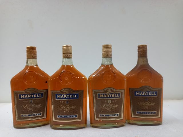 Null 4 Très vieilles bouteilles Flasques de Fine Cognac Martell VS 500ml 40% vol&hellip;