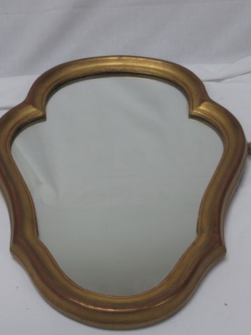 Null Miroir en bois doré. 39 x 30 cm