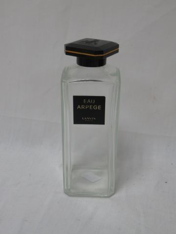 Null LANVIN "Arpèges" Flacon en verre. Haut.: 20 cm (vide)